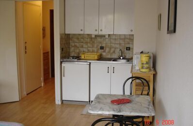 location appartement 430 € CC /mois à proximité de Buros (64160)