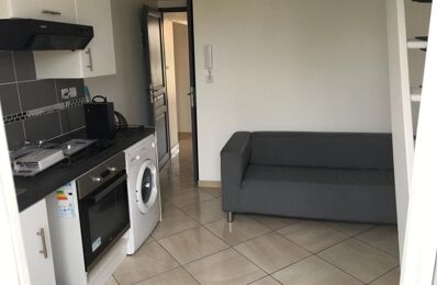 location appartement 750 € CC /mois à proximité de Plan-de-Cuques (13380)