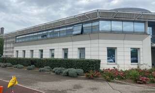 Bureau  175 m² à vendre à Bron (69500)