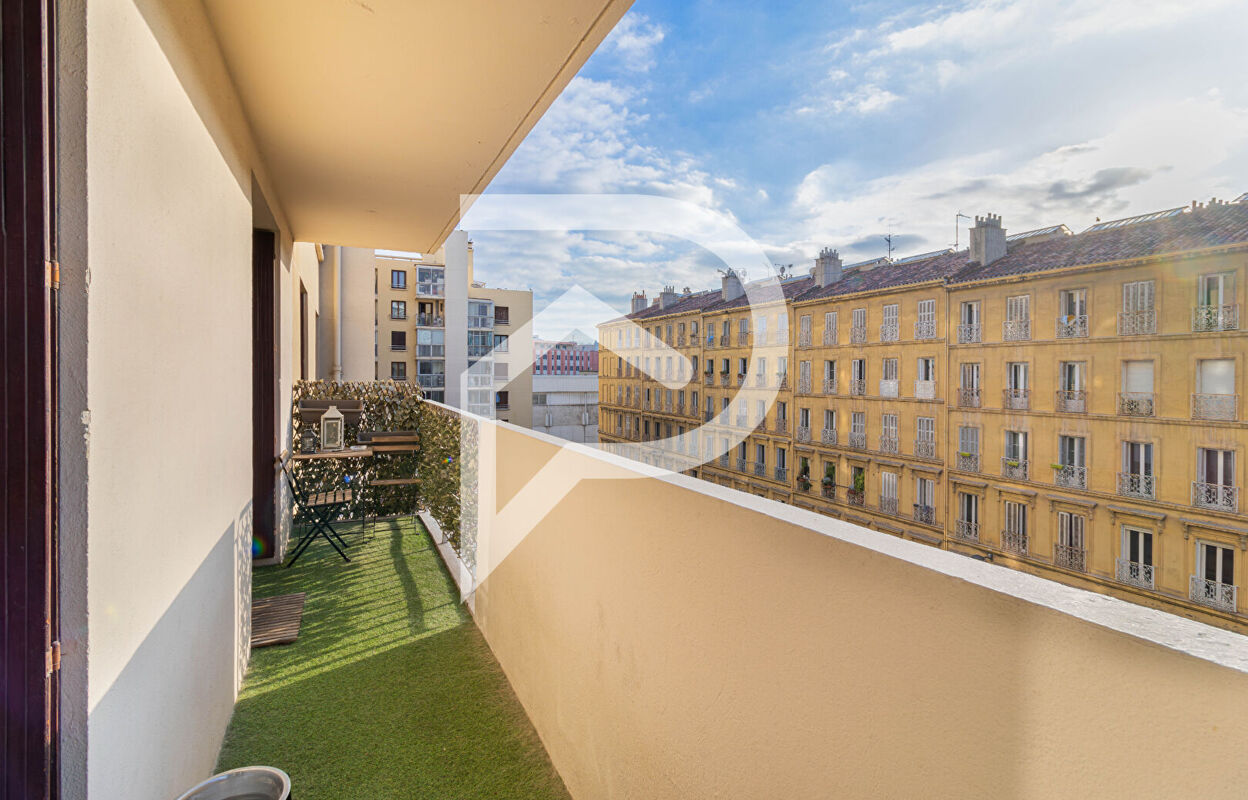 appartement 2 pièces 47 m2 à vendre à Marseille 2 (13002)