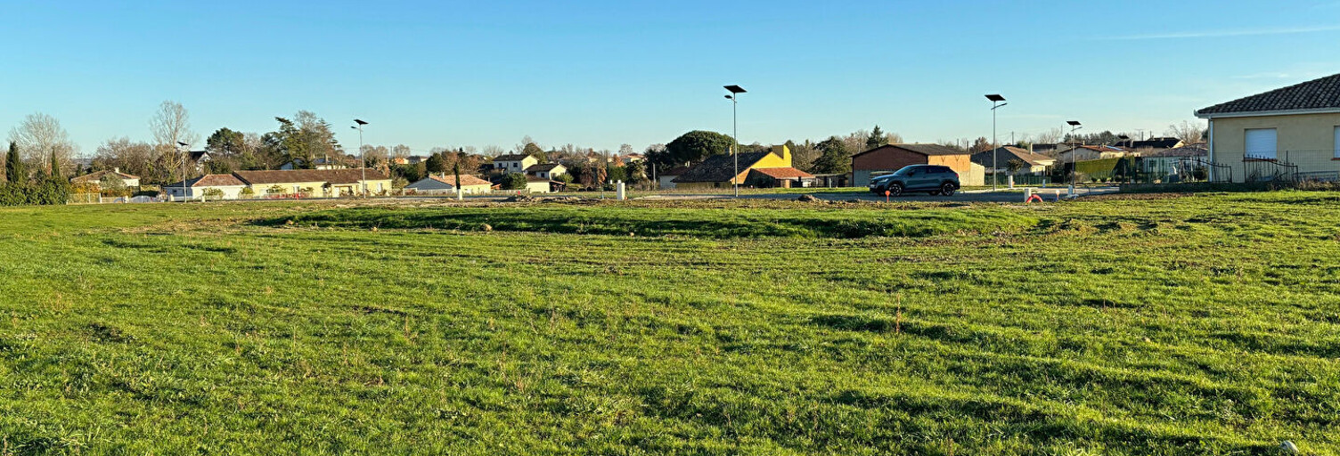 Terrain  876 m² à vendre à Verdun-sur-Garonne (82600)