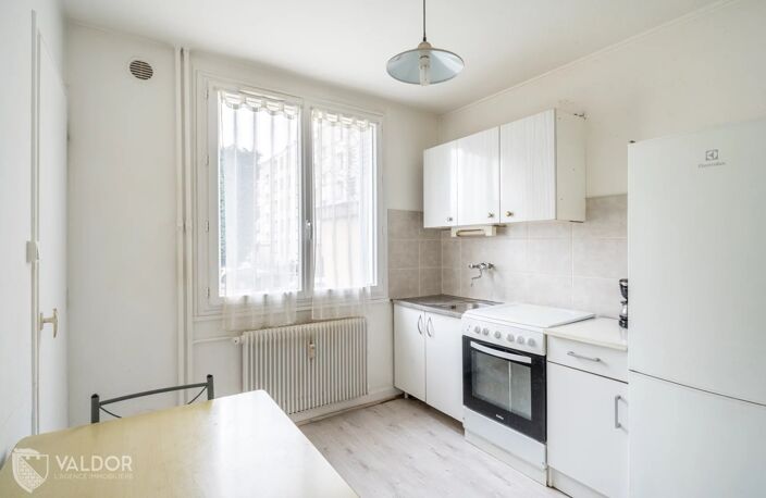 VILLEFRANCHE-SUR-SAÔNE - APPARTEMENT 3 PIECES — photo 3