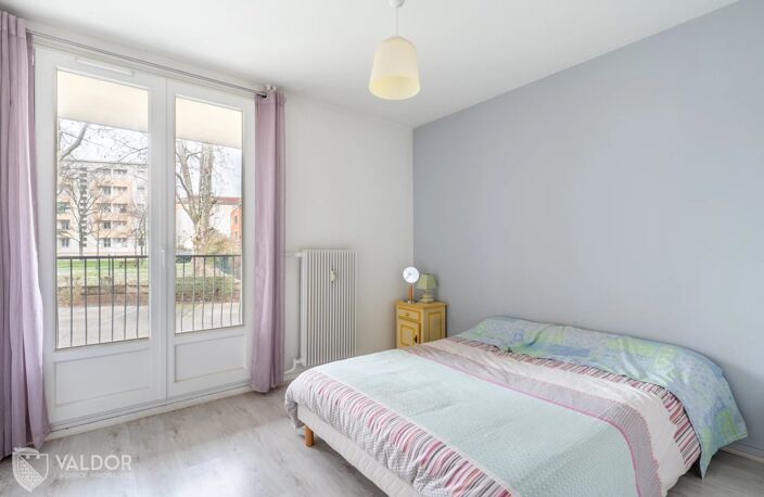 VILLEFRANCHE-SUR-SAÔNE - APPARTEMENT 3 PIECES — photo 4