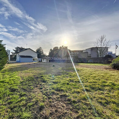 Terrain  530000 €
