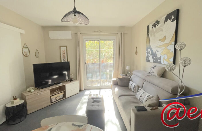 Six Fours Les Plages, appartement T2 rénové parking et cave — photo 3