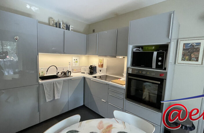 Six Fours Les Plages, appartement T2 rénové parking et cave — photo 5