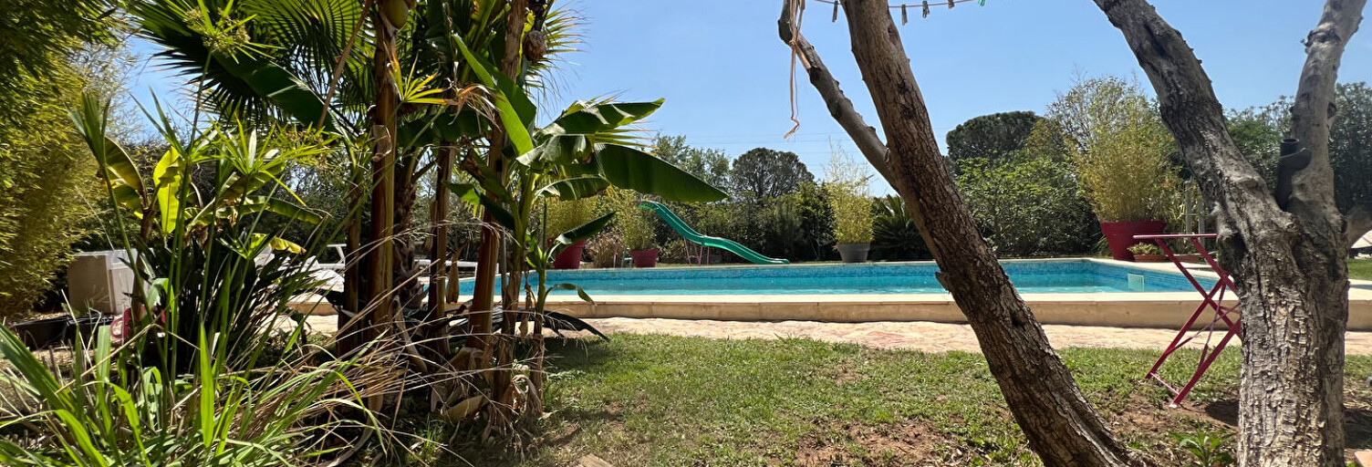 Maison 8 Pièces 210 m² à vendre à Saint-Martin-de-Crau (13310)