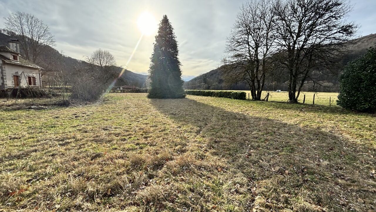 terrain  pièces 1660 m2 à vendre à Velzic (15590)