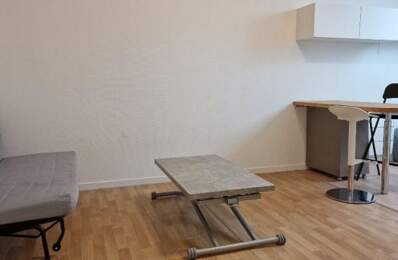 STUDIO renové sans frais d'agence — photo du bien
