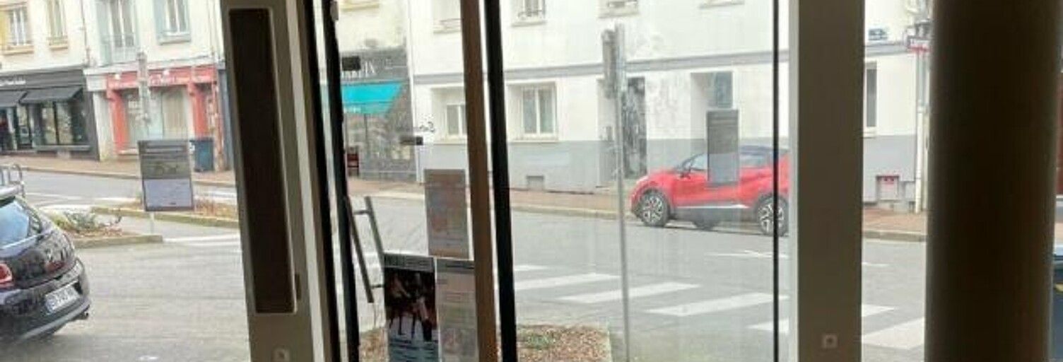 Commerce  167 m² à louer à Lorient (56100)