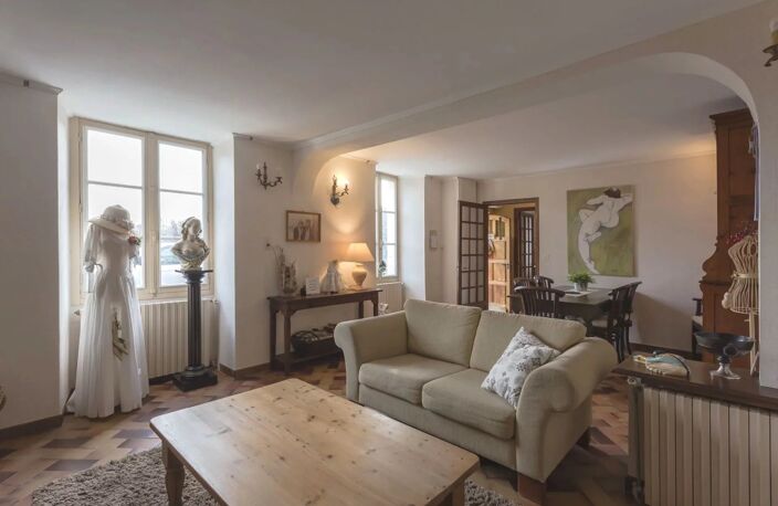 Maison avec appartement indépendant, grand jardin et dépendances. — photo 5