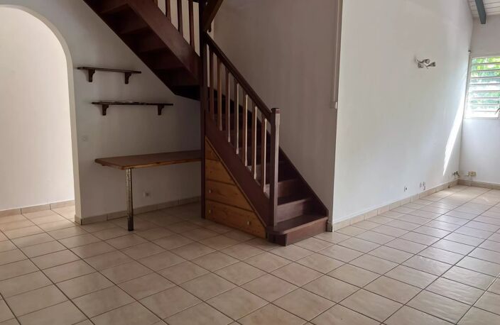 PETIT-BOURG - Maison T5 avec studio — photo 2