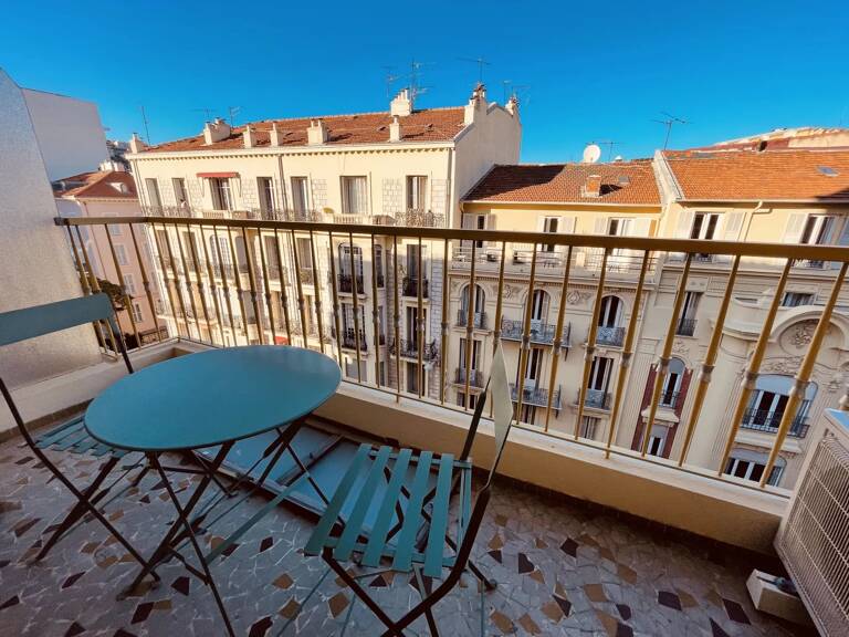 CENTRE - MUSICIENS - STUDIO NEUF AVEC BALCON — photo 1