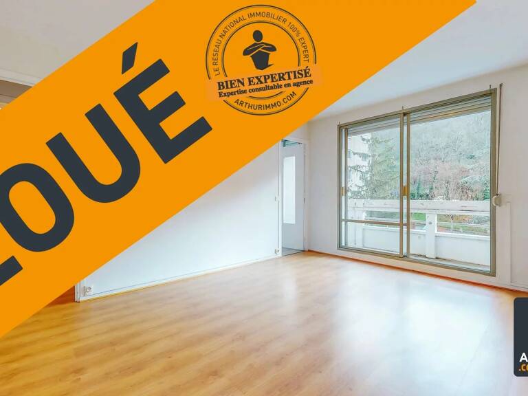 Location 2 pièces de 42 m² avec balcon , cave et parking — photo 1