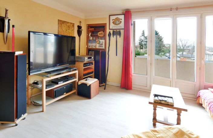 APPARTEMENT  3 pièces avec BOX — photo 3