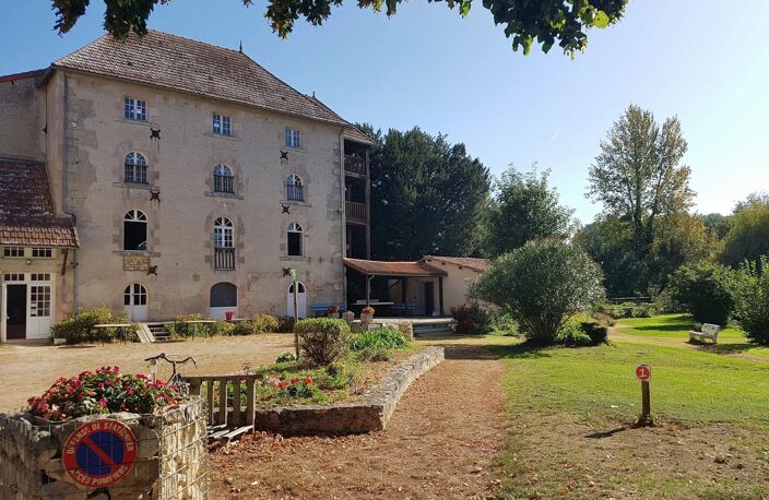 Superbe propriété (moulin/camping) à vendre à Saint Savin 86 — photo 3