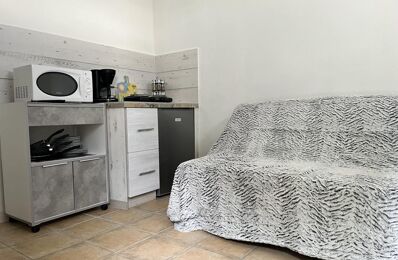 location appartement 440 € CC /mois à proximité de Cabrières (30210)