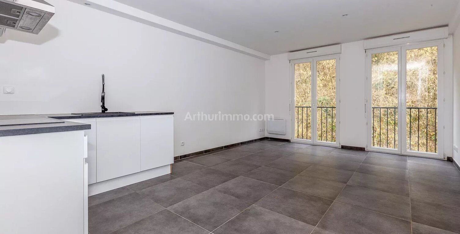 A LOUER - Appartement T2 - St Genix les Villages — photo 1