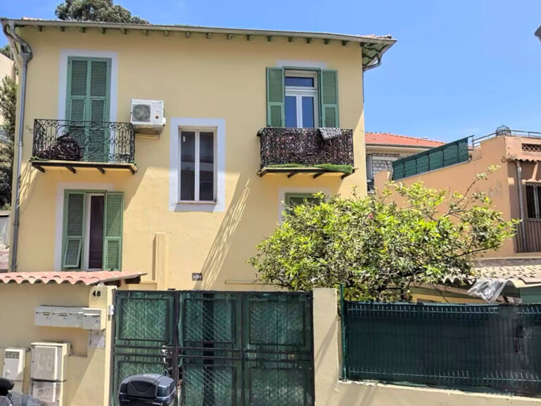 A VENDRE IMMEUBLE NICE CARLONE 250 M2 COMPOSE DE 10 APPARTEMENTS — photo 1