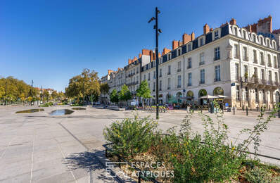 Elegant appartement  XVIII e a avec balcon 1er etage - Nantes... — photo du bien