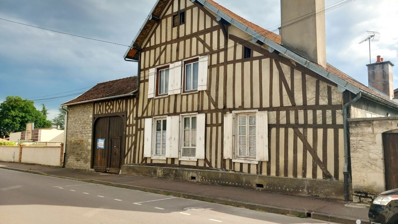maison 8 pièces 185 m2 à vendre à Brienne-le-Château (10500)