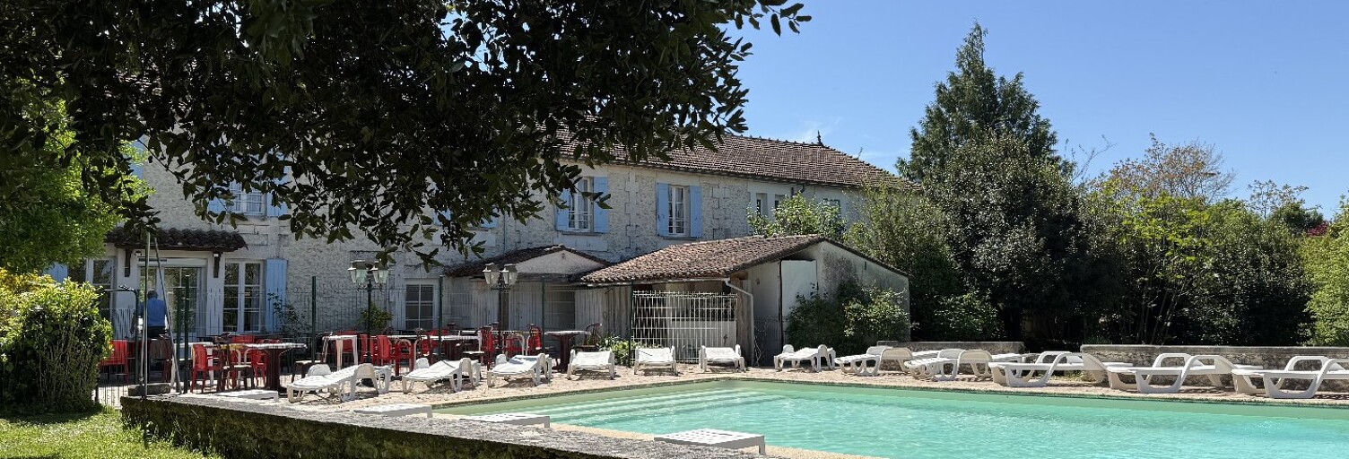 Maison 24 Pièces 725 m² à vendre à Saint-Séverin (16390)