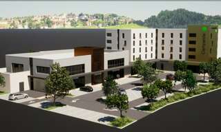 Commerce  810 m² à louer à Mâcon (71000)