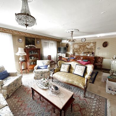 Appartement 5 pièces 240000 €