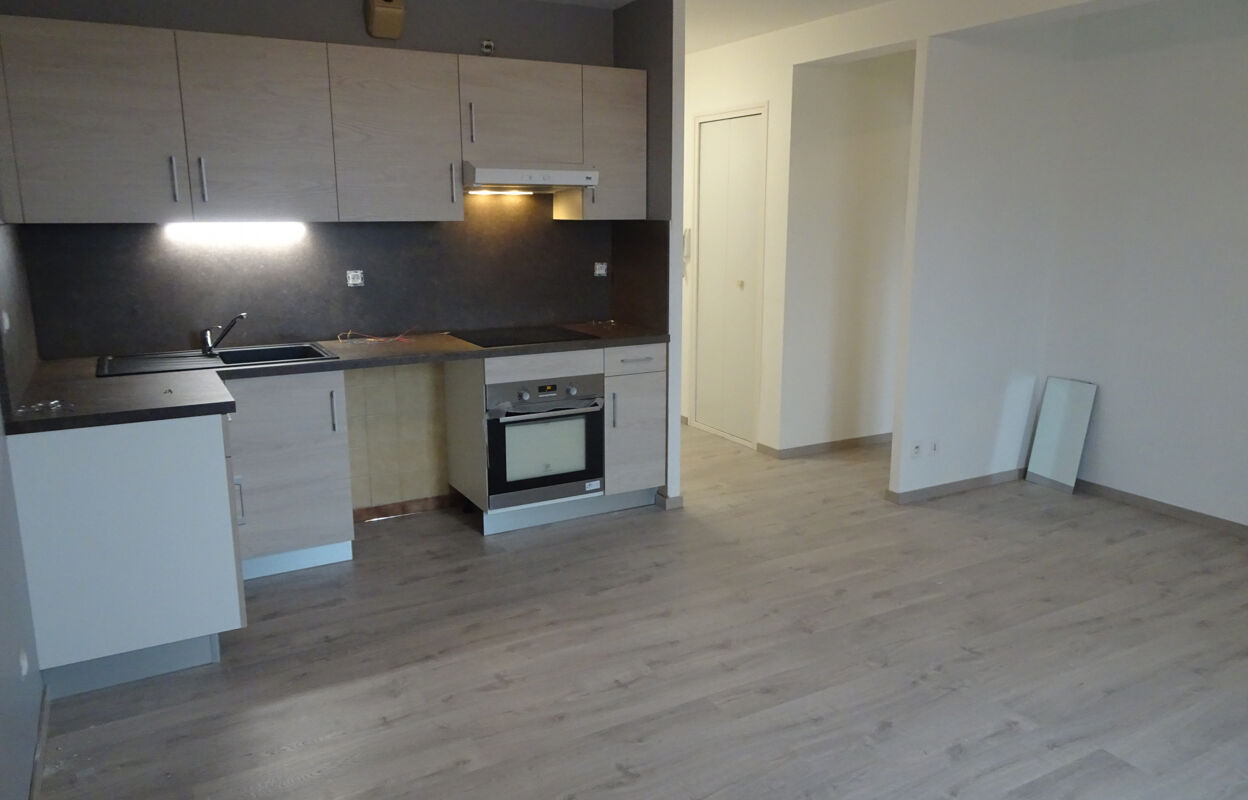 appartement 2 pièces 42 m2 à louer à Luc-la-Primaube (12450)