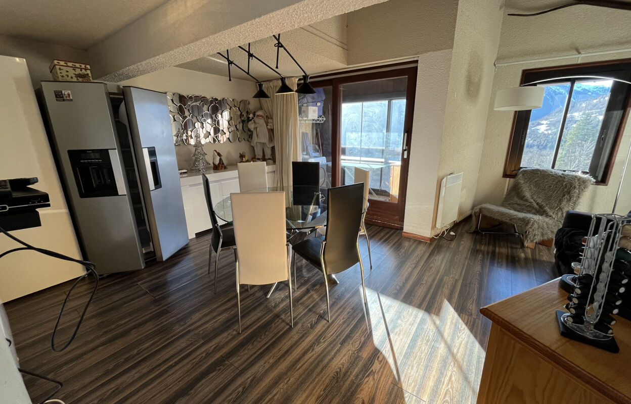 appartement 3 pièces 55 m2 à vendre à Saint-Pons (04400)