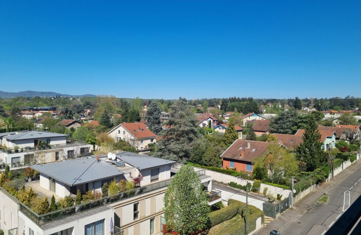 VENTE TASSIN LA DEMI LUNE 69160 - APPARTEMENT T6 153M2 AVEC BALCONS EN DERNIER ETAGE A RENOVER SECTEUR RESIDE — photo 4