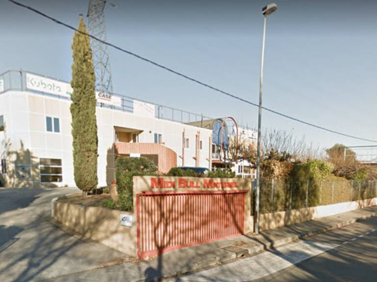 Local Professionnel 183m2 Aubagne/ Penne Sur Huveaune — photo 1