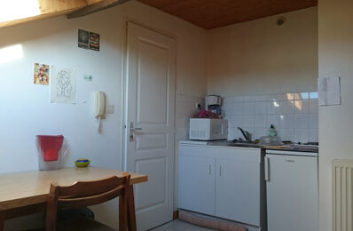 location appartement 382 € CC /mois à proximité de Les Garennes-sur-Loire (49610)