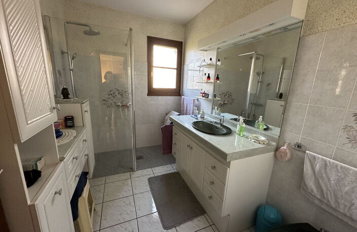 EXCLUSIVITE ! 5MN DE DURAS VILLA EN PARFAIT ETAT SUR UN MAGNIFIQUE PARC DE 5091M2 — photo 5