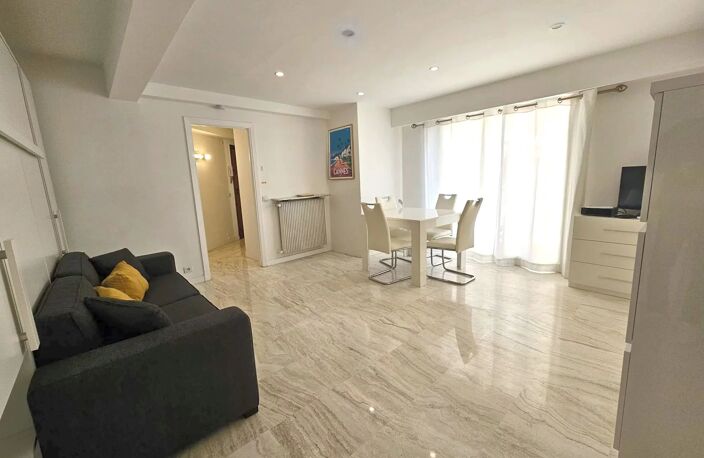 Studio Cannes limite banane — photo 2