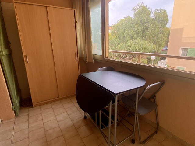 Appartement T1 avec stationnement privatif — photo du bien