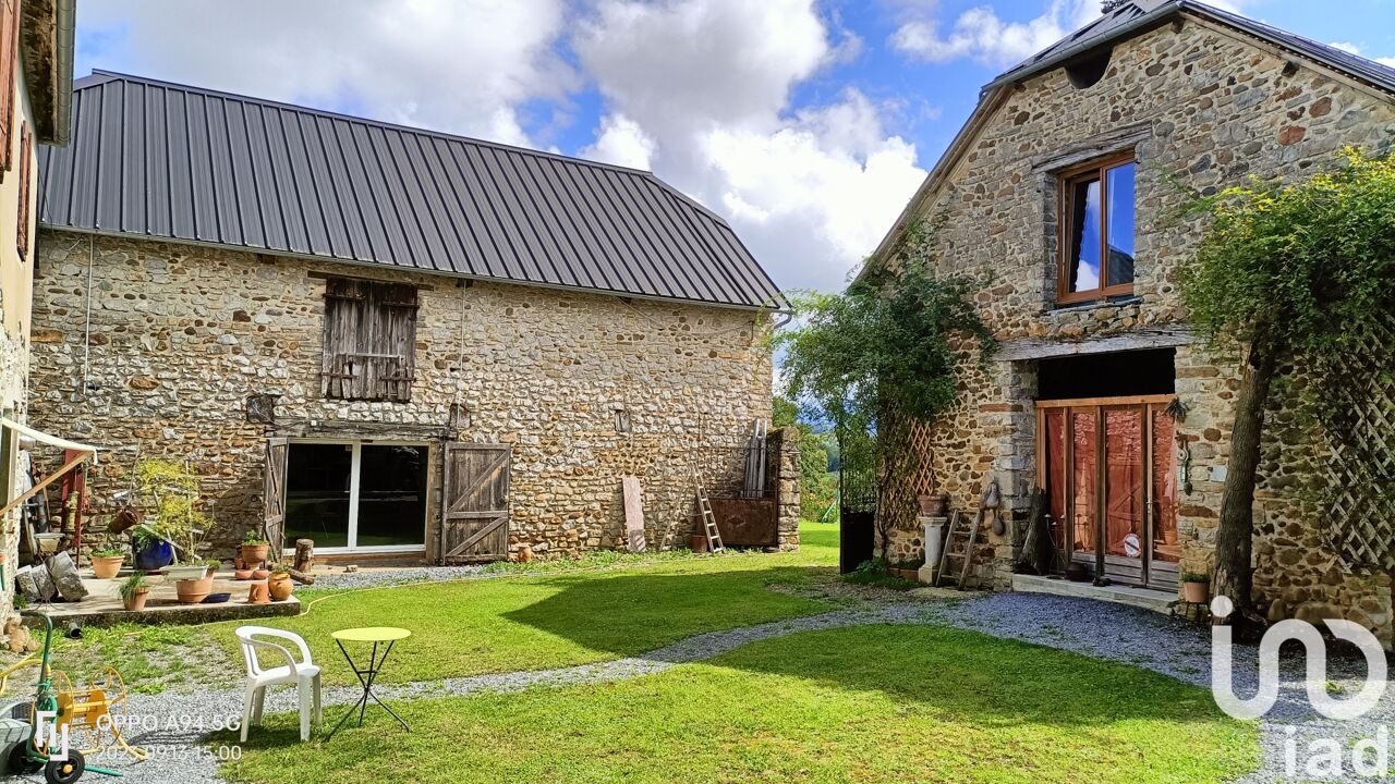 maison 4 pièces 305 m2 à vendre à Ogeu-les-Bains (64680)