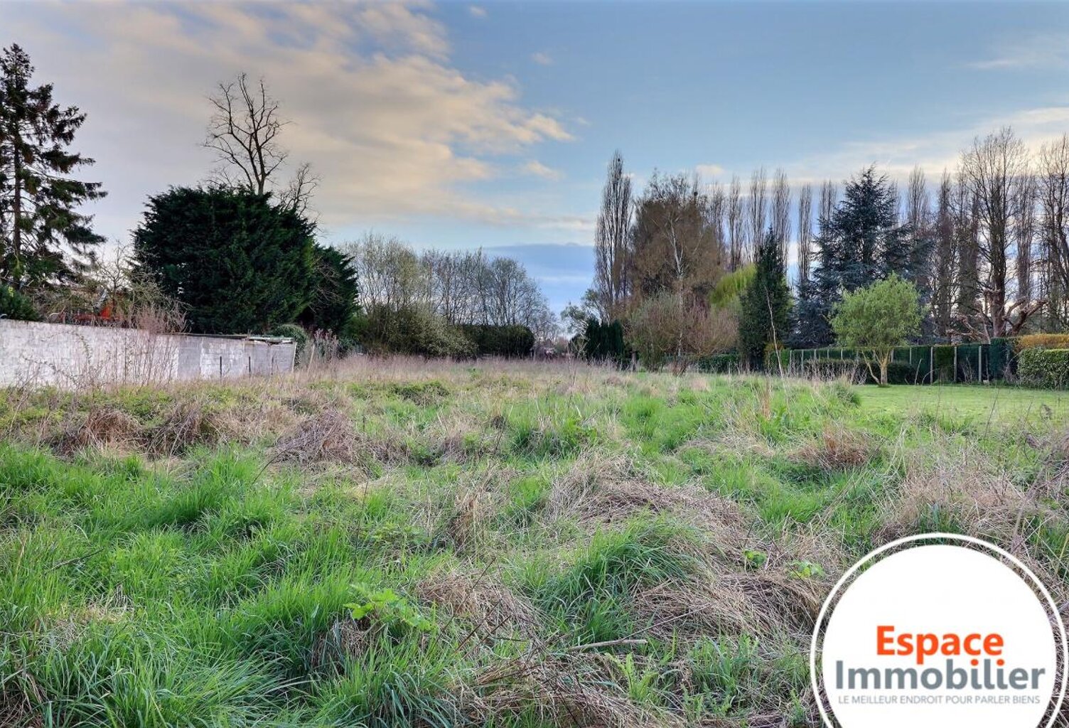 Bouchain : Terrain constructible de 1900 m2 — photo 1