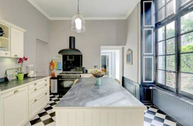 Charmante maison de village de 310 m², avec jardinet et piscine, dépendance — photo du bien