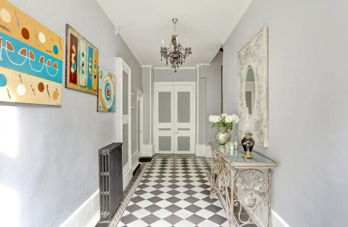 Charmante maison de village de 310 m², avec jardinet et piscine, dépendance — photo 3