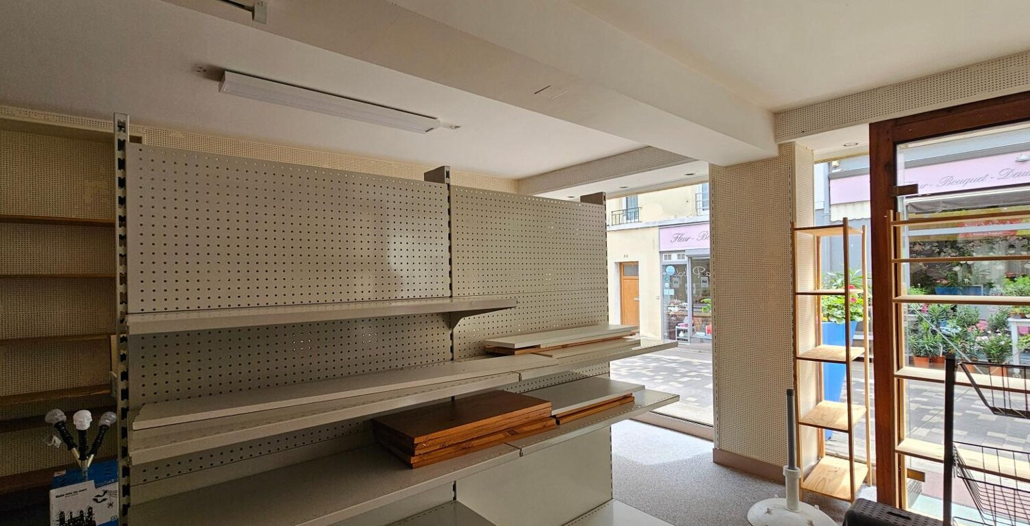 Immeuble à Vendre Loudun 6 pièce(s) 185 m2 — photo 1