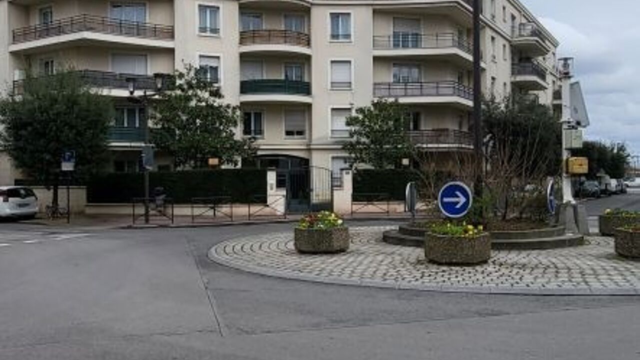 appartement 4 pièces 79 m2 à vendre à Le Bourget (93350)
