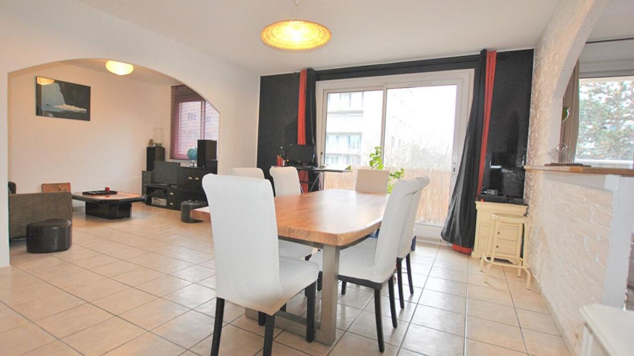 appartement 3 pièces 78 m2 à vendre à Décines-Charpieu (69150)
