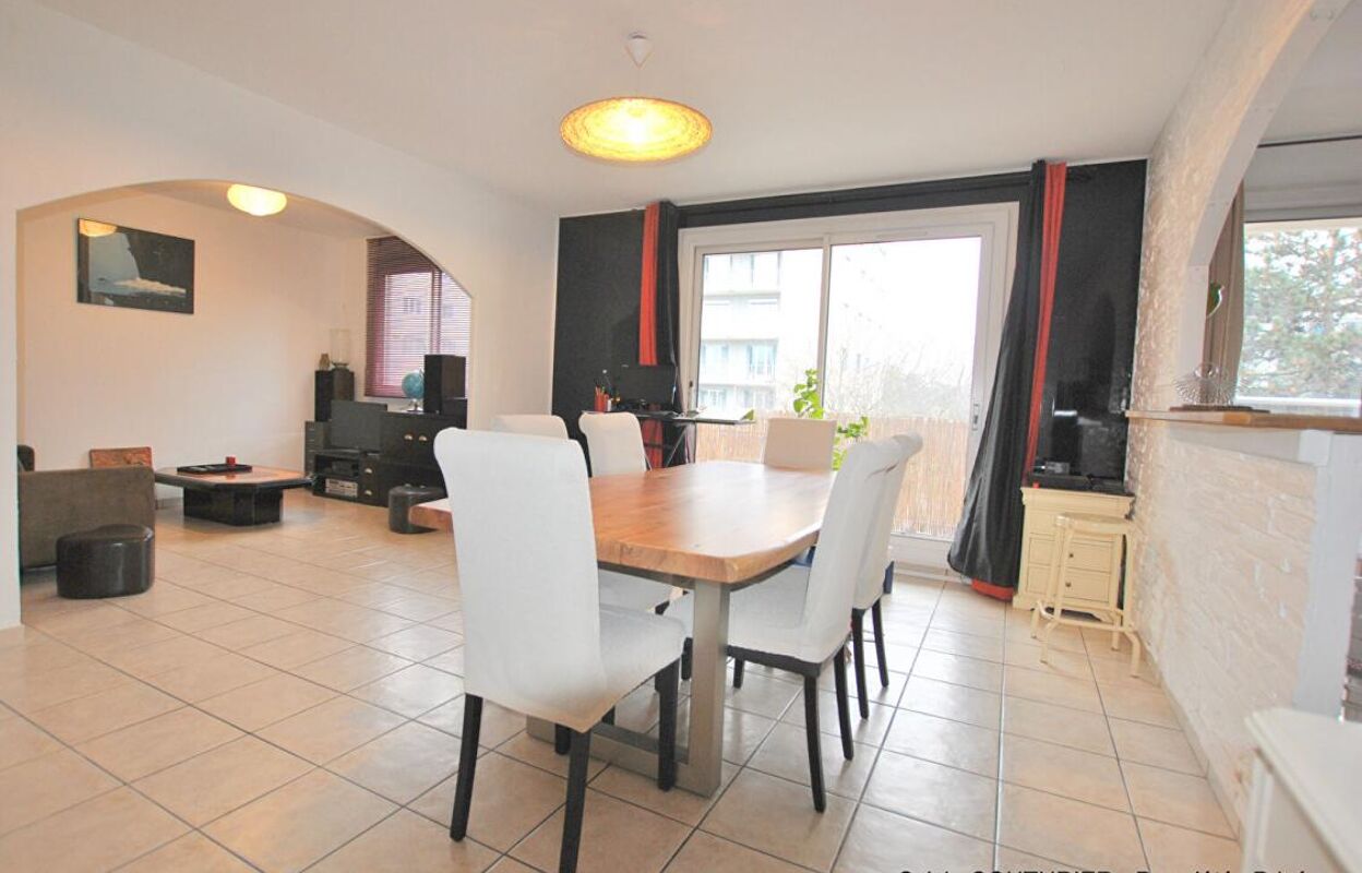 appartement 3 pièces 78 m2 à vendre à Décines-Charpieu (69150)