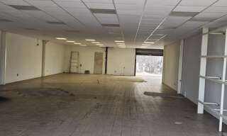 Commerce  240 m² à louer à Saint-André (97440)