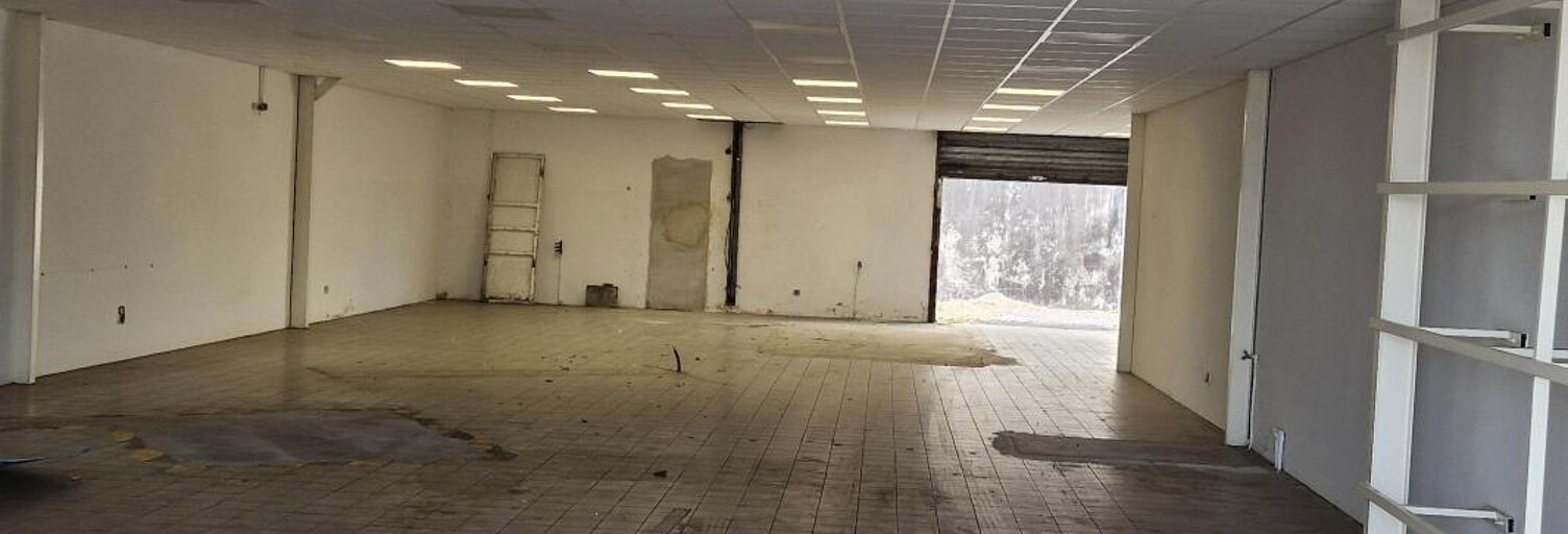 Commerce  240 m² à louer à Saint-André (97440)