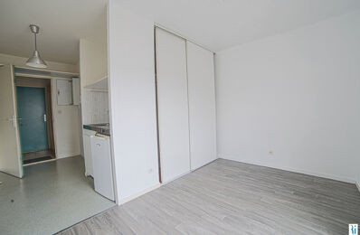 location appartement 404 € CC /mois à proximité de Fontaine-le-Bourg (76690)