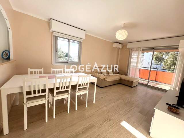 LOCATION SAISONNIÈRE - APPARTEMENT 4 PERSONNES - ANTIBES — photo du bien