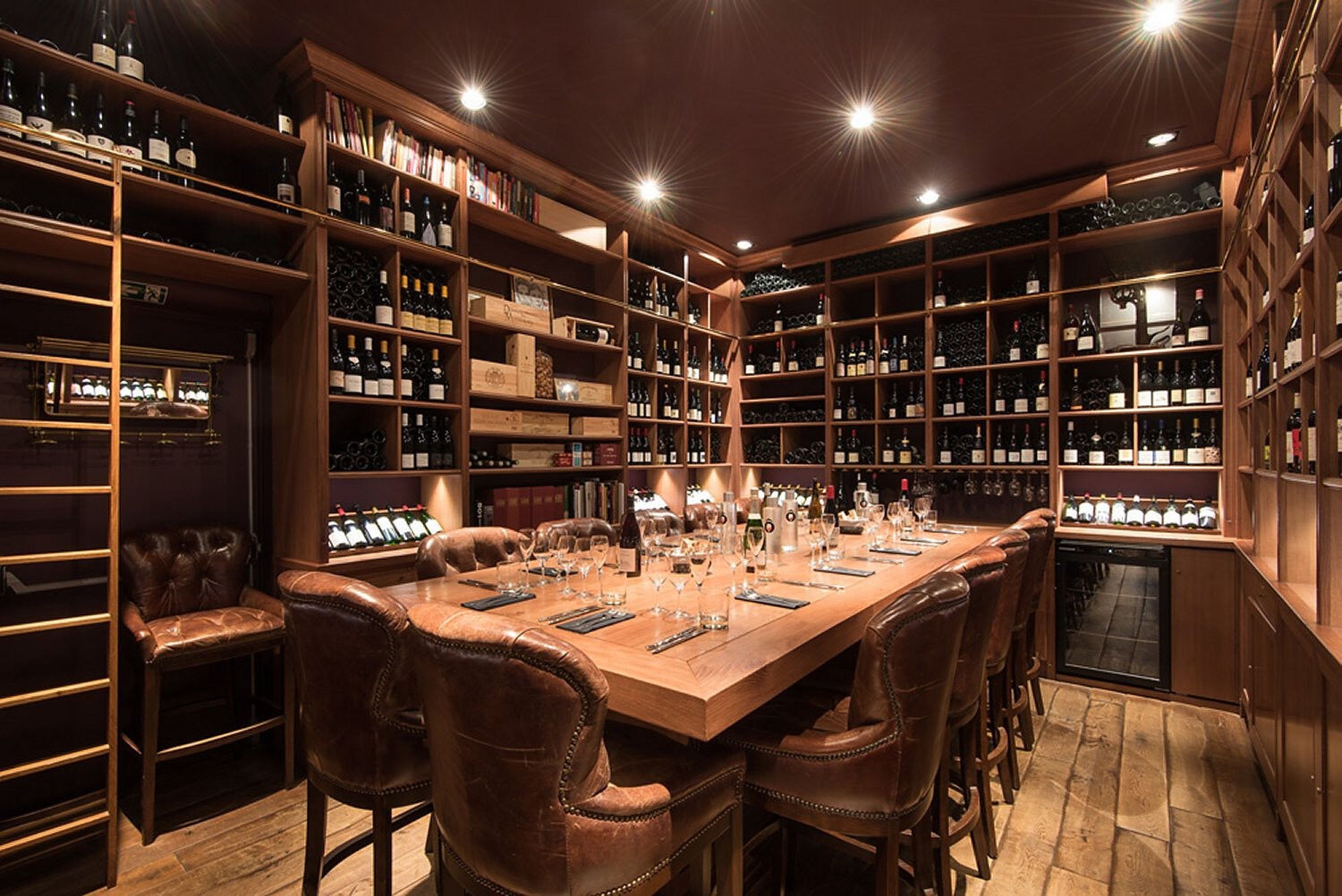 Local commercial  T5 à vendre Cavalière 83980