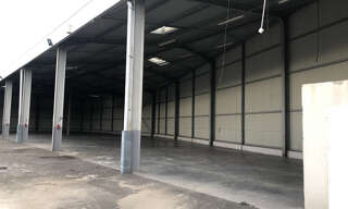 Commerce  1757 m² à louer à Saint-Étienne (42100)